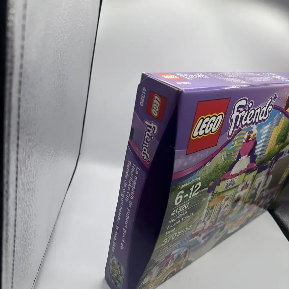 LEGO FRIENDS: Heartlake Frozen Yogurt Shop (41320) - Picture 7 of 9